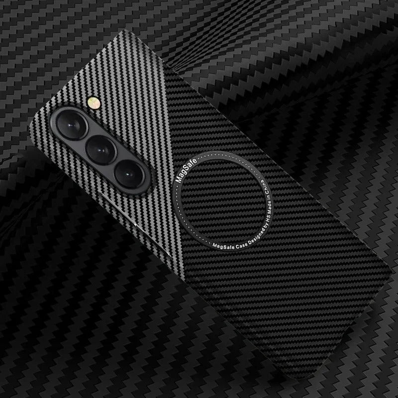 CarbonEdge Fold – Ultra-Thin MagSafe Fiber Armor