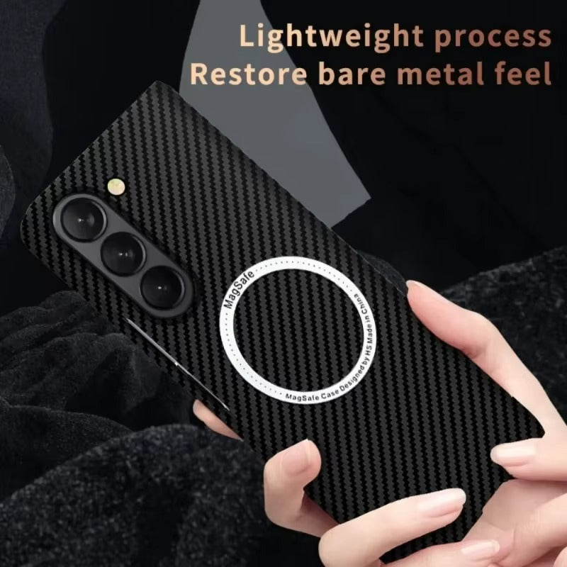 CarbonEdge Fold – Ultra-Thin MagSafe Fiber Armor